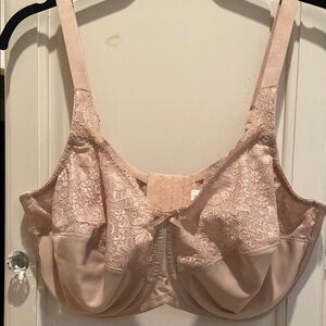 Cream Lace Underwire Bra with Scalloped Edges